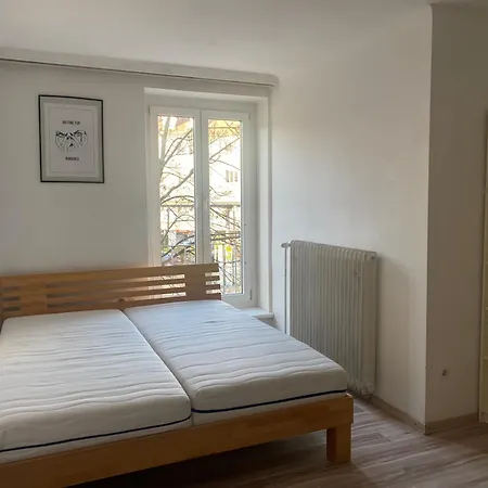 By Train Station Apartment Krems an der Donau
