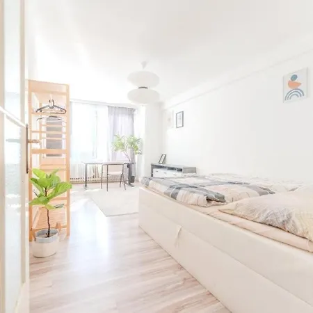 Danube Living Collection - Bahnhofplatz - Nahe Altstadt *
