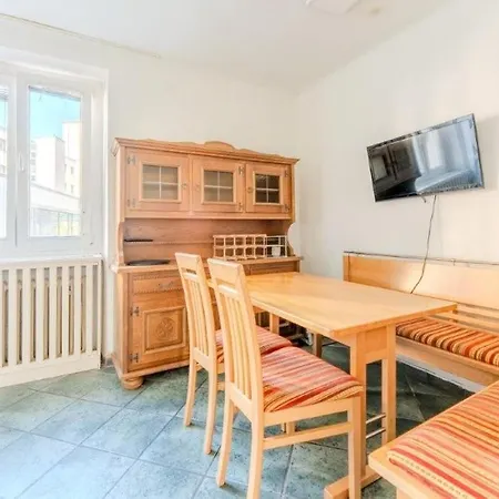 公寓 By Train Station