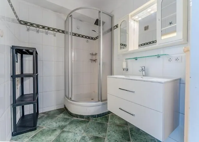 By Train Station Lejlighed *